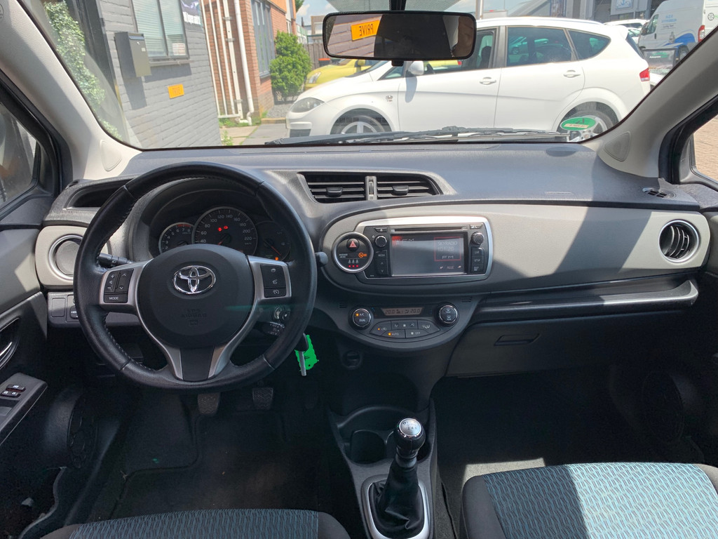 Toyota Yaris 1.3VVT-i|2e eig|NAP|6bak|Camera|Cruise|Trekhaak 54415547-0.jpg | Adequaat Auto's